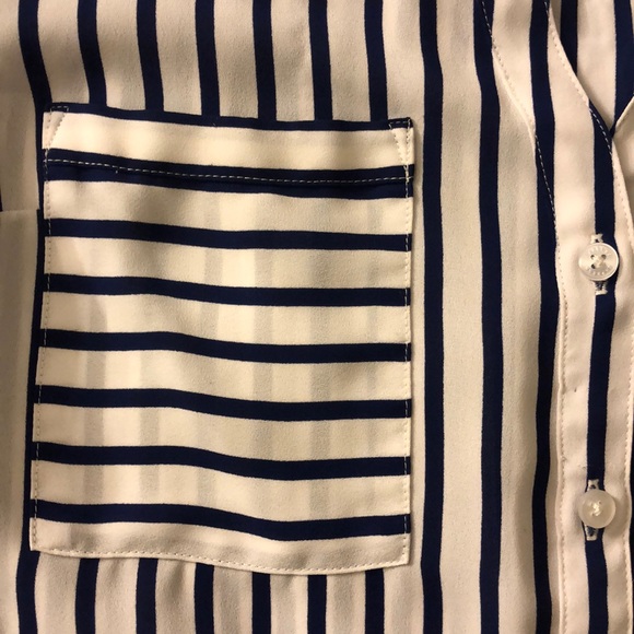 Express Portofino Blouse - Picture 3 of 4